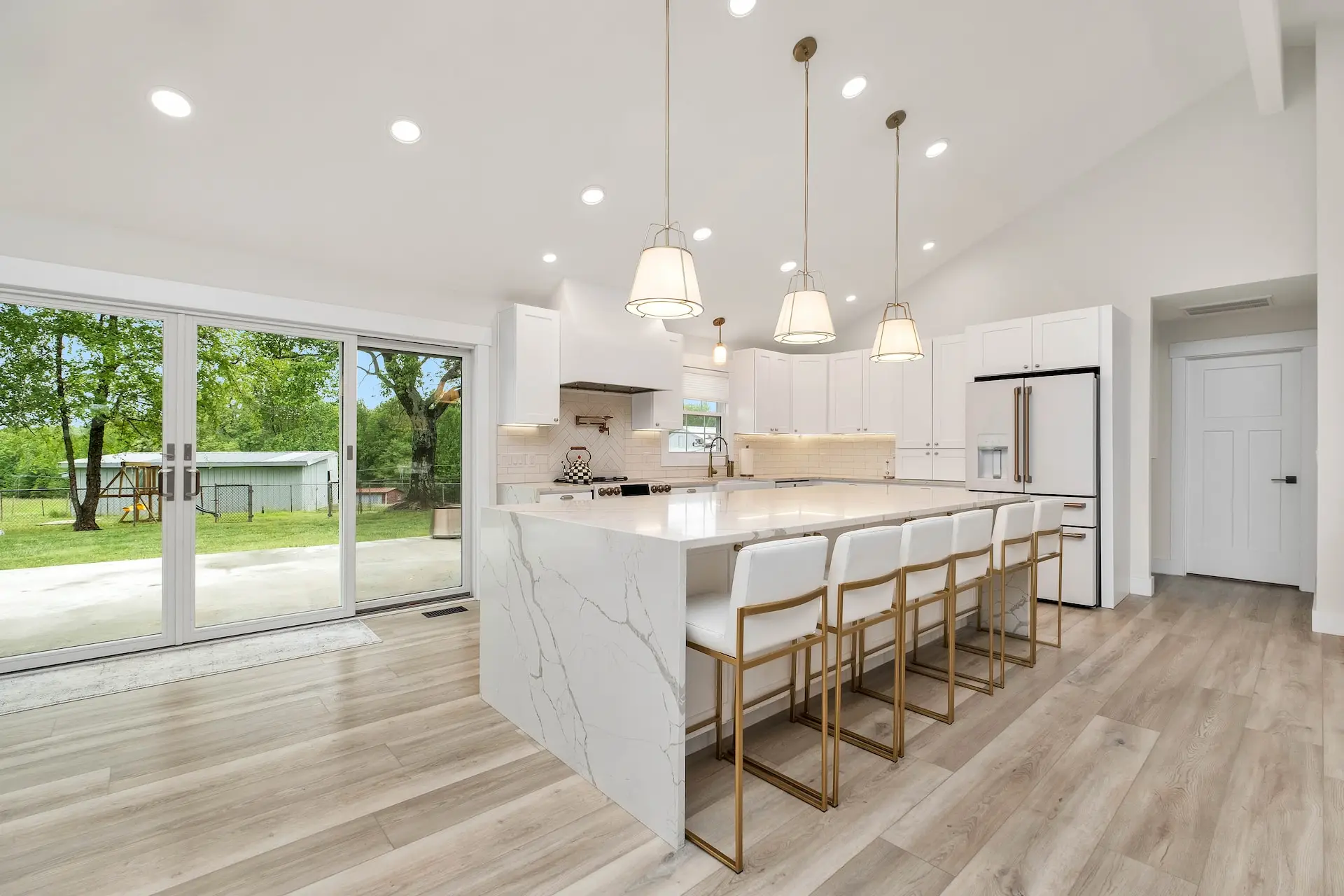 Classic White Cabinets Classic White Cabinets